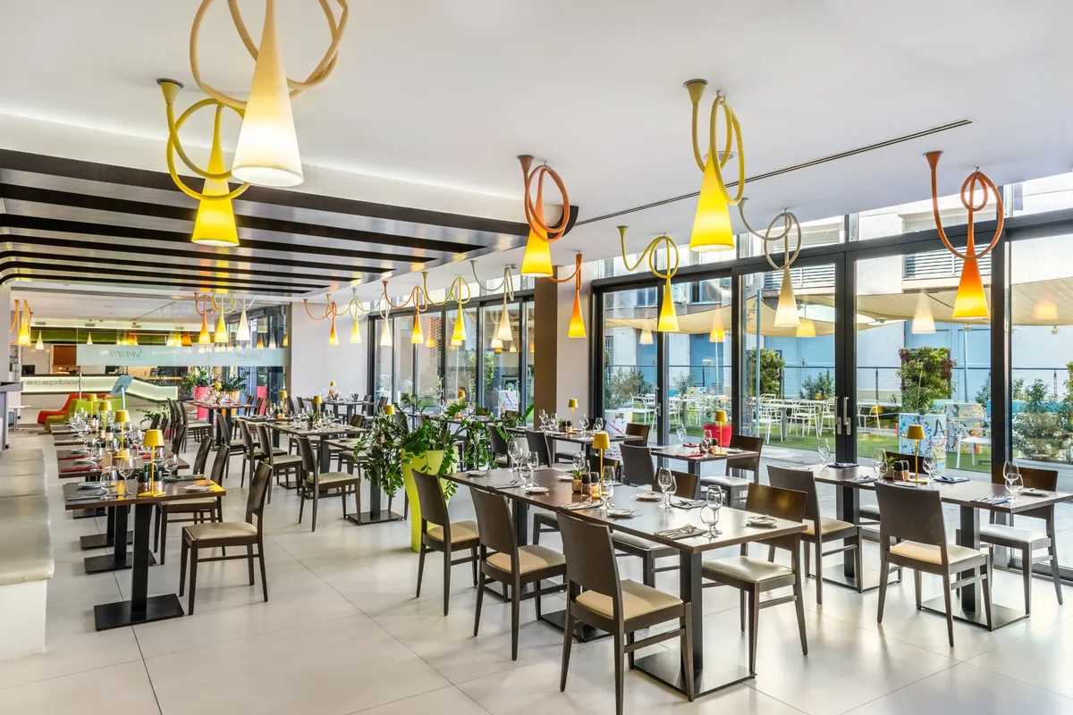 Art Hotel Szeged – Michelin-Ajánlású Szálloda a Dóm Tér Szomszédságában