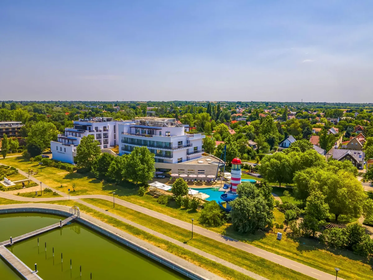 Vital Hotel Nautis**** superior – tóparti konferencia‑ és wellnesshotel Gárdonyban